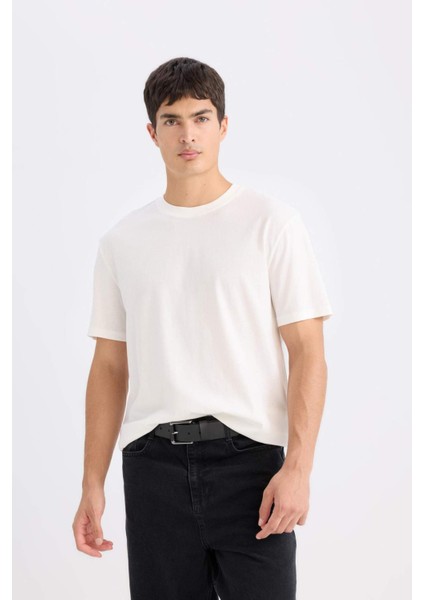 %100 Pamuk New Regular Fit Bisiklet Yaka Basic Düz Kısa Kollu Beyaz Tişört V7699AZ25SP