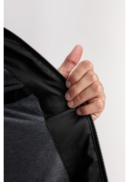 Su İtici Slim Fit Dar Kesim Dik Yaka Fermuarlı Cepli Suni Deri Ceket Mont B3568AX25SP