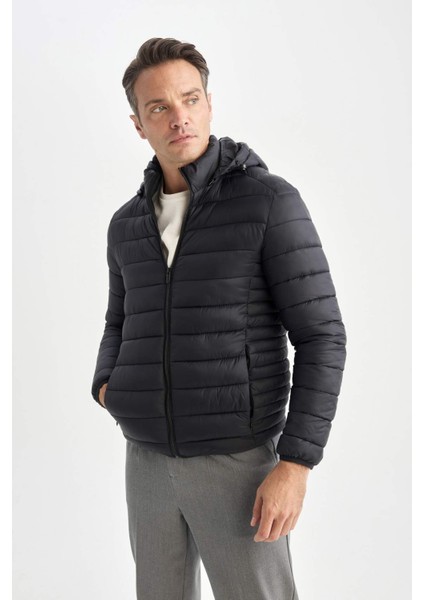 Su İtici Slim Fit Dar Kesim İç Cep Detaylı Kapüşonlu Fermuarlı Cepli Şişme Mont N4661AZ25SP