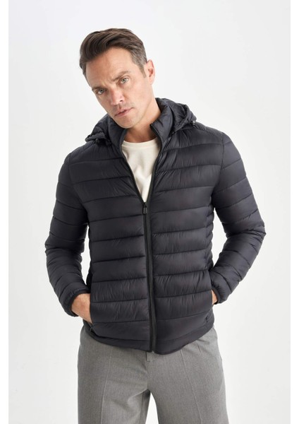 Su İtici Slim Fit Dar Kesim İç Cep Detaylı Kapüşonlu Fermuarlı Cepli Şişme Mont N4661AZ25SP