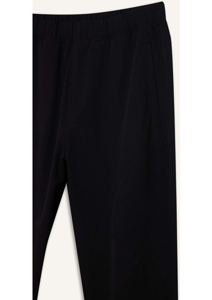 Fit Esnek Kumaş Sporcu Jogger Eşofman Altı Slim Fit Dar Kesim Dokuma Üç Cepli Fermuarlı Paça B2780AX25SP