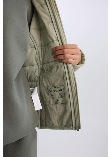 DeFactoFit Su İtici Cepli Fermuarlı Kapüşonlu Mont D6089AX25SP