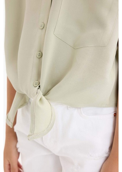 Kız Çocuk Crop Önden Bağlamalı Pamuklu Kısa Kollu Gömlek D7646A825SM