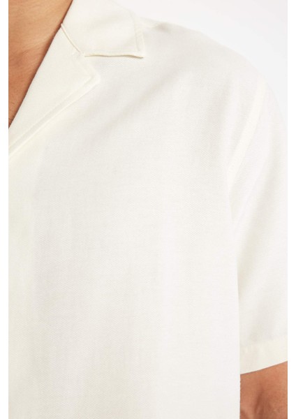 Regular Fit Yazlık Apaş Yaka Kısa Kollu Gömlek