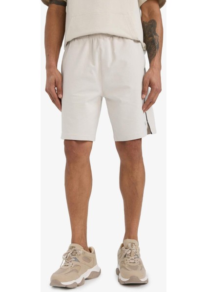 Fit Standart Fit Sporcu Kısa Paça Şort