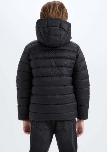 Erkek Çocuk Su Geçirmez Kapüşonlu Fermuarlı Cepli Şişme Mont