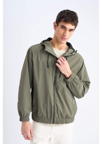 Su İtici Regular Fit Kapüşonlu Fermuarlı Cepli Mevsimlik Baharlık Yağmurluk Mont D7883AX25SP