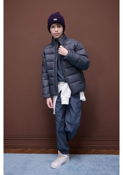 Erkek Çocuk Su Geçirmez Fermuarlı Cepli Basic Düz Şişme Mont D5900A825SP