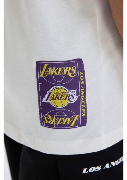 Fit NBA Los Angeles Lakers Oversize Geniş Kalıp Bisiklet Yaka Sırt Baskılı Kısa Kollu Tişört