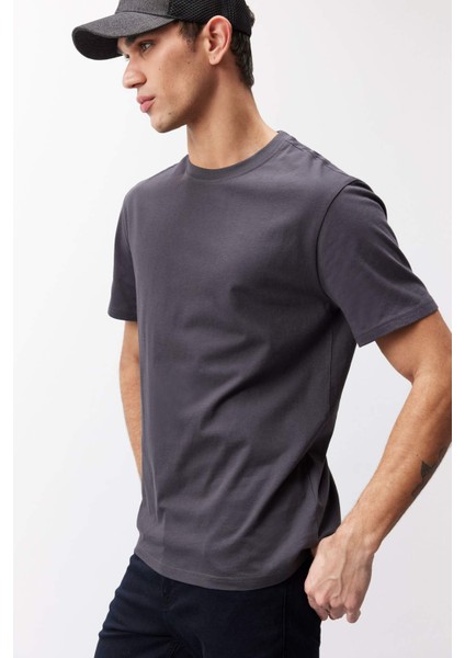 %100 Pamuk New Regular Fit Bisiklet Yaka Basic Düz Kısa Kollu Tişört V7699AZ25SP