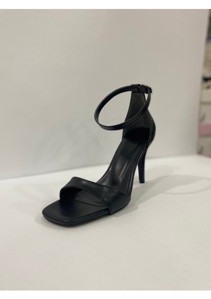 Stiletto Bilekten Bağlamalı Topuklu Kalın Topuklu Ayakkabı Platform Topuk Ince Topuk Sandalet Rugan Ayakkabı Klasik Topuklu Düz Deri Ayakkabı Maskülen Tarz Ayakkabı