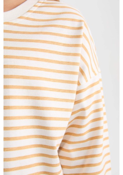 Kız Çocuk Relax Fit Bisiklet Yaka Çizgili Sweatshirt D6503A8NS