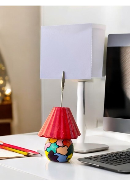 Kırmızı Abajur Fotoğraf Not Tutacağı Ofis Masası Hediyelik Tutucu