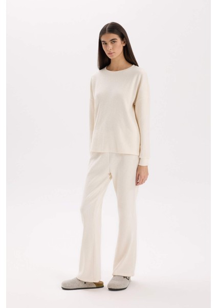 Pijama Takımı Regular Fit Basic Düz Uzun Kollu Üst Geniş Bol Paça Alt-Fall in Love D2259AX24WN