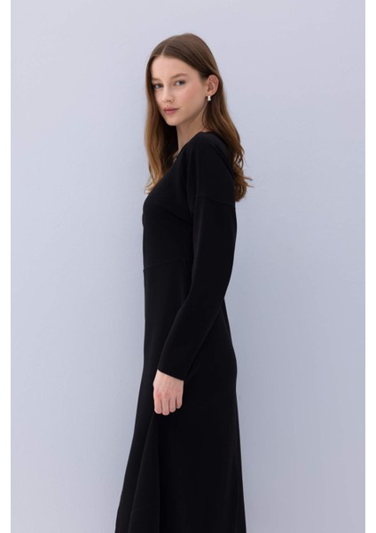 Relax Fit Bisiklet Yaka Krep Uzun Kollu Maxi Siyah Elbise D7485AX24WN