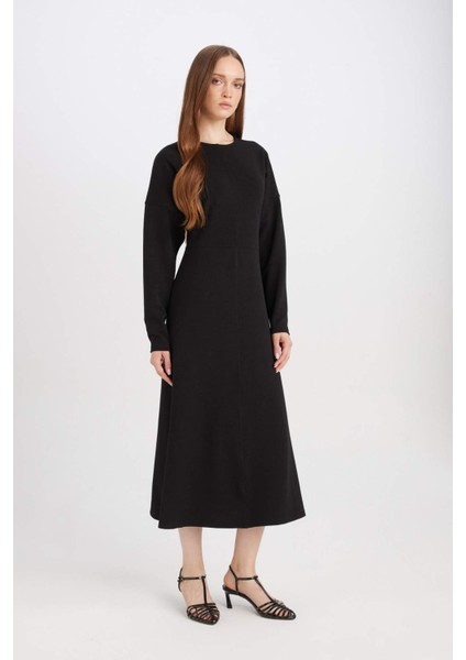 Relax Fit Bisiklet Yaka Krep Uzun Kollu Maxi Siyah Elbise D7485AX24WN
