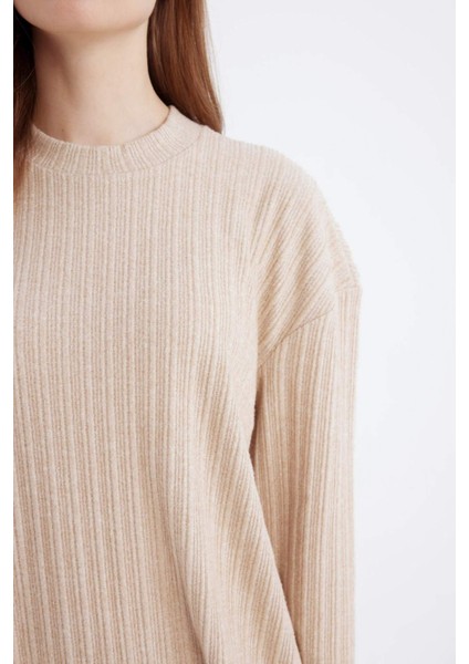 Relax Fit Bisiklet Yaka İçi Yumuşak Tüylü Fitilli Kaşkorse Yırtmaçlı Uzun Kollu Tunik D7436AX24WN