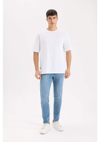 Slim Tapered Fit Dar Kalıp Normal Bel Daralan Paça Jean Pantolon D8745AX24AU