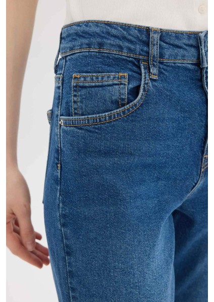 Lina Comfort Mom Normal Bel Düz Paça Jean Kar Yıkamalı Pantolon D8179AX25SP