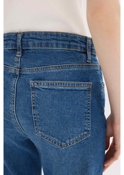 Lina Comfort Mom Normal Bel Düz Paça Jean Kar Yıkamalı Pantolon D8179AX25SP