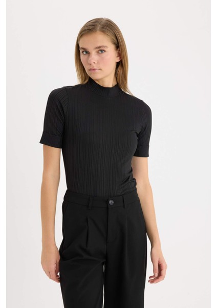 Regular Fit Yarım Balıkçı Yaka Basic Düz Fitilli Kaşkorse Kısa Kollu Siyah Tişört B1177AX25SP