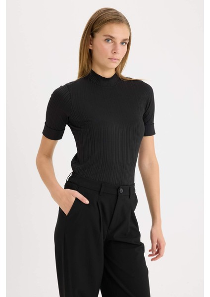 Regular Fit Yarım Balıkçı Yaka Basic Düz Fitilli Kaşkorse Kısa Kollu Siyah Tişört B1177AX25SP