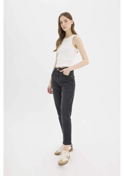 Lina Comfort Mom Normal Bel Düz Paça Jean Kar Yıkamalı Pantolon D7944AX25SP