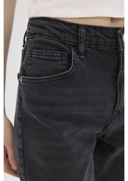 Lina Comfort Mom Normal Bel Düz Paça Jean Kar Yıkamalı Pantolon D7944AX25SP