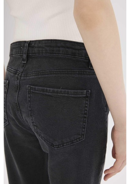 Lina Comfort Mom Normal Bel Düz Paça Jean Kar Yıkamalı Pantolon D7944AX25SP