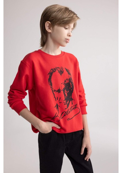 Erkek Çocuk Kırmızı Bisiklet Yaka Atatürk Baskılı Sweatshirt D8202A824WN