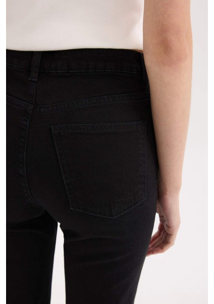 Mia Yüksek Bel Düz Paça Cepli Jean Pantolon D6639AX25SP