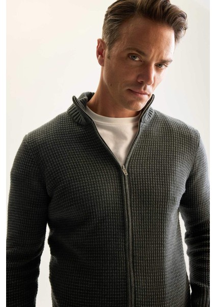 Lacivert Standart Fit Normal Kesim Yarım Balıkçı Yaka Fermuarlı Waffle Hırka