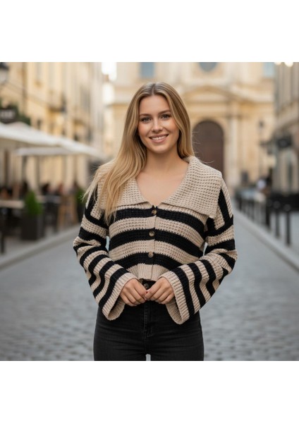 Selanik Düğmeli Crop Hırka