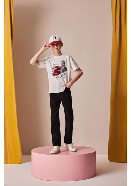 Erkek Çocuk Straight Fit Standart Paça Basic Düz Jean Pantolon B5445A825SM