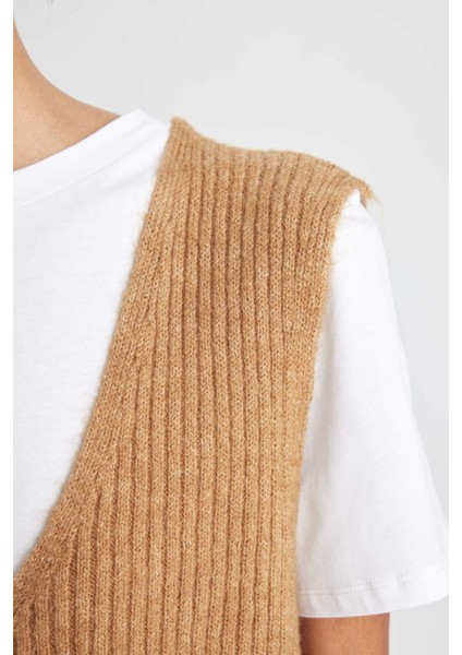 Regular Fit V Yaka Basic Düz Fitilli Triko Süveter D8588AX24WN