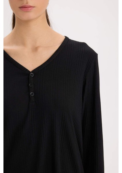 Pijama Takımı V Yaka Düğmeli Ribana Uzun Kollu Üst Beli Lastikli Geniş Paça Alt-Fall in Love D2273AX24WN