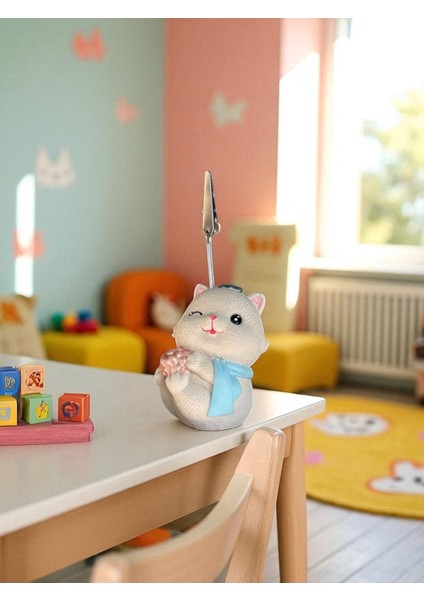 Sevimli Tombul Mavi Atkılı Kedi Fotoğraf ve Not Tutacağı fırsatları