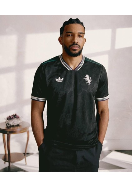 Juventus 2025/26 Yeni Sezon Isimsiz Alternatif Forması (Yeni Sezon) modelleri