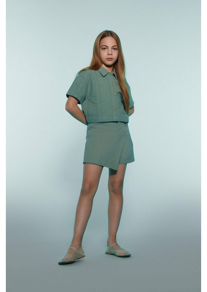 Kız Çocuk Cropped Fit Keten Kısa Kollu Gömlek D9143A825SM