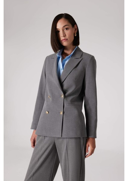 Sorbe x DeFacto Kruvaze Yaka Basic Düz Düğmeli Blazer Ceket D9922Ax24AU