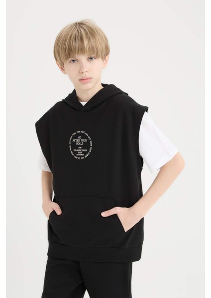 Erkek Çocuk 3'lü Takım Kapüşonlu Kolsuz Baskılı Sweatshirt Kısa Kollu Tişört Beli Paçası Lastikli Eşofman Altı D9912A825SP