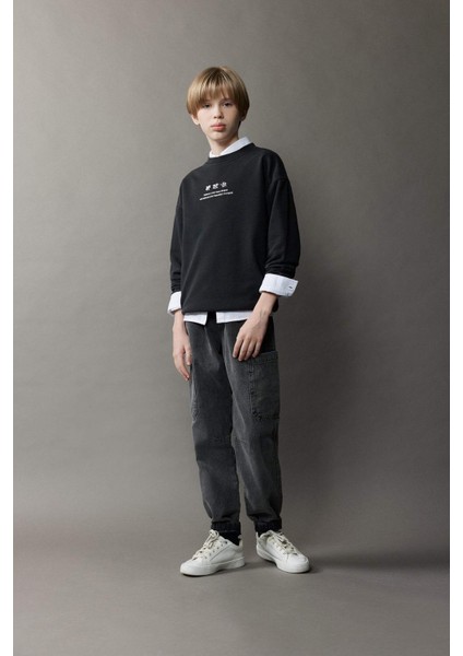 Erkek Çocuk Oversize Geniş Kalıp Bisiklet Yaka Sırt Baskılı Yıkamalı Soluk Efektli Sweatshirt D8494A825SP