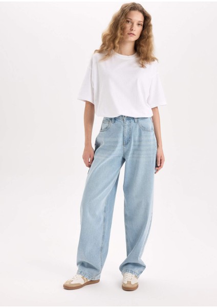 Oversize Geniş Kalıp Basic Düz Bisiklet Yaka Kısa Kollu Beyaz Tişört V4136AZ25SM