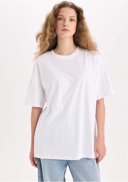 Oversize Geniş Kalıp Basic Düz Bisiklet Yaka Kısa Kollu Beyaz Tişört V4136AZ25SM