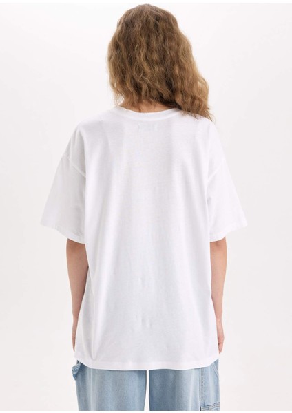 Oversize Geniş Kalıp Basic Düz Bisiklet Yaka Kısa Kollu Beyaz Tişört V4136AZ25SM