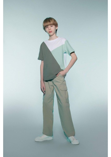 Erkek Çocuk Loose Fit Standart Paça Gofre Dokulu Pantolon D7794A825SP