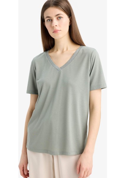 Regular Fit V Yaka Basic Düz Kısa Kollu Tişört K5057AZ25SP