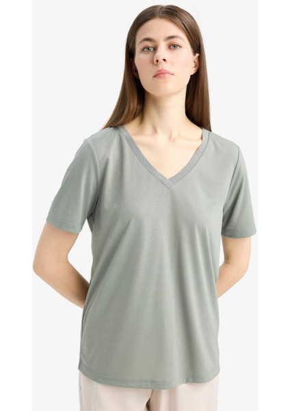 Regular Fit V Yaka Basic Düz Kısa Kollu Tişört K5057AZ25SP