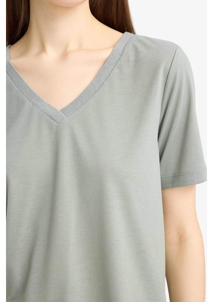 Regular Fit V Yaka Basic Düz Kısa Kollu Tişört K5057AZ25SP