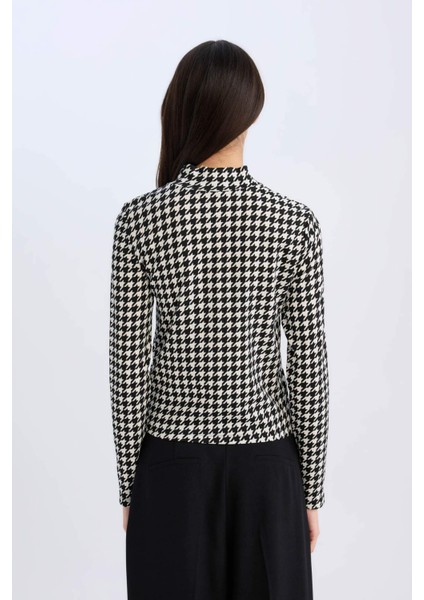 Slim Fit Dar Kesim Yarım Balıkçı Yaka Kazayağı Bürümcük Uzun Kollu Tişört D9498AX24WN